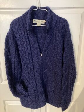 Aran Mór Women's Navy Cable Zip-Front Wool Blend Cardigan